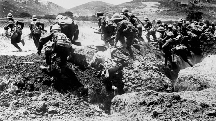 Des soldats dans les tranchées de la Première Guerre Mondiale.