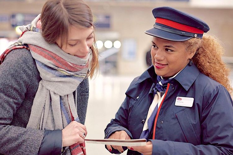 150 POSTES - Le Train de l’emploi entre en gare de Lourdes