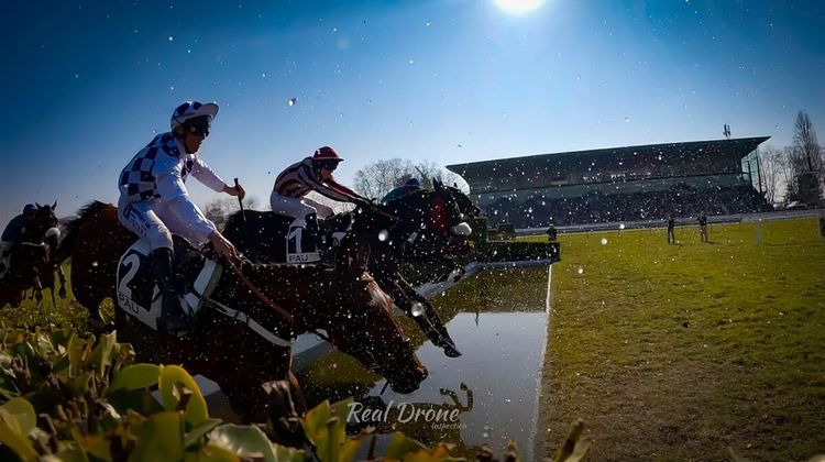 CHEVAL AU TOP – Pau lance son meeting d’hiver à l’hippodrome