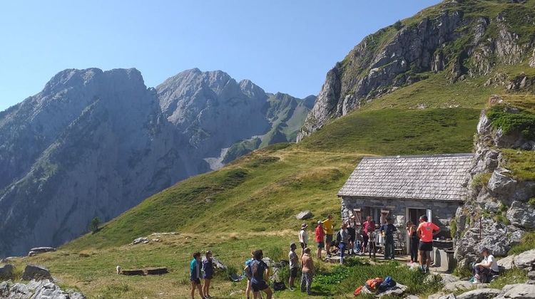 Des visiteurs durant l'opération Cabanes ouvertes.