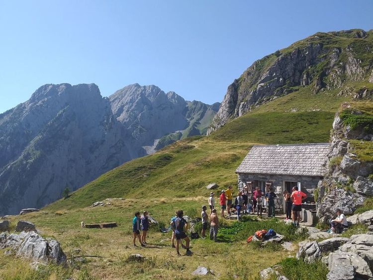 Des visiteurs durant l'opération Cabanes ouvertes.
