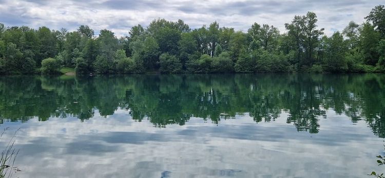 Le lac d'Arressy, près de Pau.