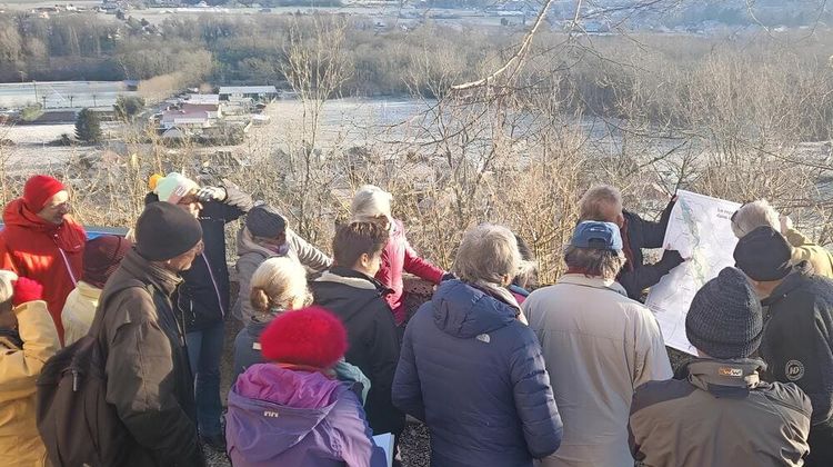 Une excursion dans les Pyrénées animée par un bénévole de l'association paloise GéolVal.