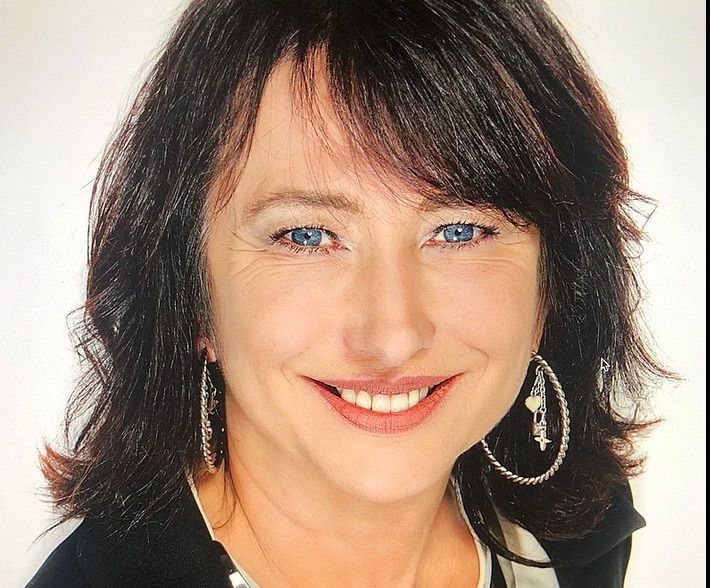 PORTEFEUILLES – Une Landaise et une Béarnaise au gouvernement - PresseLib