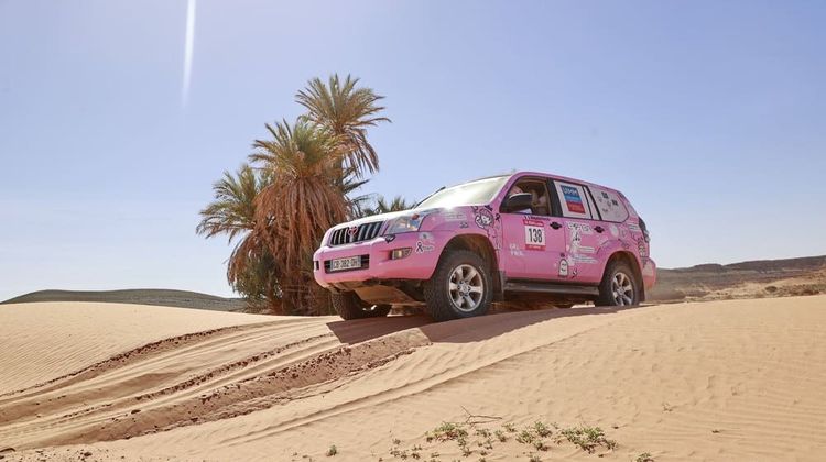 Un des 4x4 participant aux Roses des Sables en 2024. Crédit photo : Flash-Sport / Trophée Roses des Sables 2024