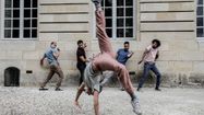 Le spectacle de hip-hop de la compagnie de danse bordelaise Hip-Hop Rêvolution, invitée en résidence par Lacaze aux sottises. Crédit photo : JP Marcon
