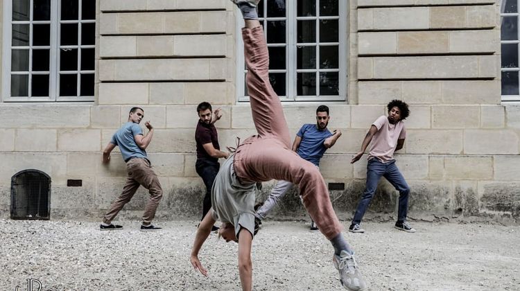 Le spectacle de hip-hop de la compagnie de danse bordelaise Hip-Hop Rêvolution, invitée en résidence par Lacaze aux sottises. Crédit photo : JP Marcon