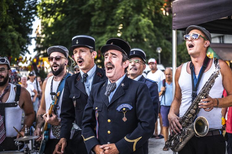 La Police Occitane de Proximité est l'une des animations phare du festival occitan Hestiv'Oc à Pau. Crédit photo : Adrien Basse-Cathalinat