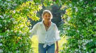 Nathalie Payens, architecte paysagiste et fondatrice du jardin des Barthes, dans les Landes.