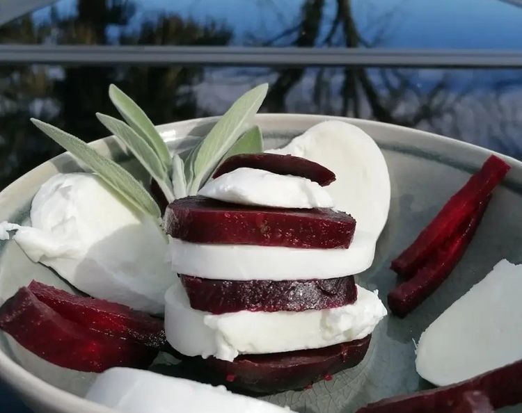 La mozzarella de La Bufflonne Béarnaise, à Mesplède.