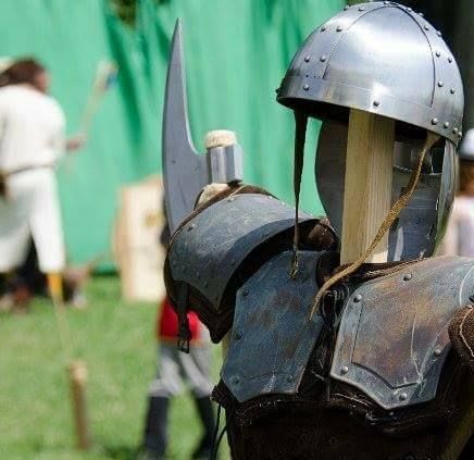 Une armure utilisée lors des Médiévales de Sauveterre-de-Béarn.
