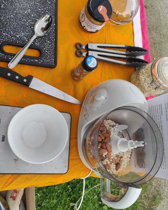 L'association Vrac Pau Béarn organise des ateliers de cuisine pour sensibiliser ses adhérents à la nourriture saine.