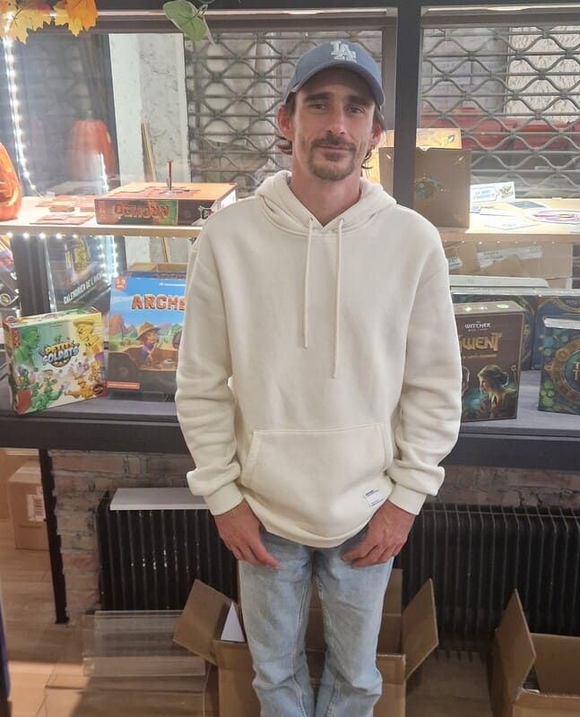 Martin Milahud, le nouveau gérant de Laludikavern, la boutique à jeu, à Pau.