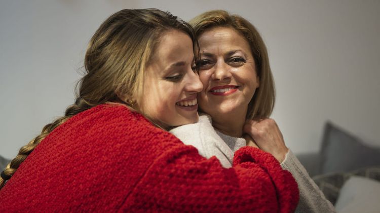 Illustration des journées Madame & Mademoiselle Complicité, organisées par Intant'Ti et Laetitia Bidart. Crédit photo : Freepik