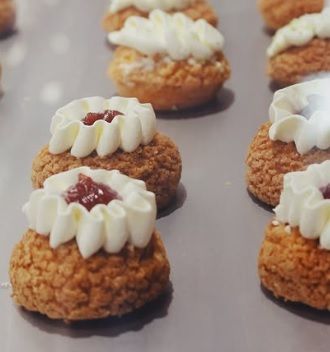 Les choux de la pâtisserie spécialisée Le Labo, à Pau.