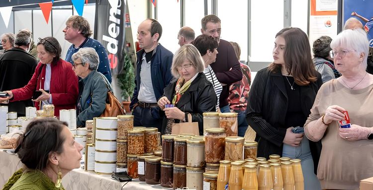 Les visiteurs lors de la première édition du Salon Made In France Tarbes. Crédit photo : burgersphotos.