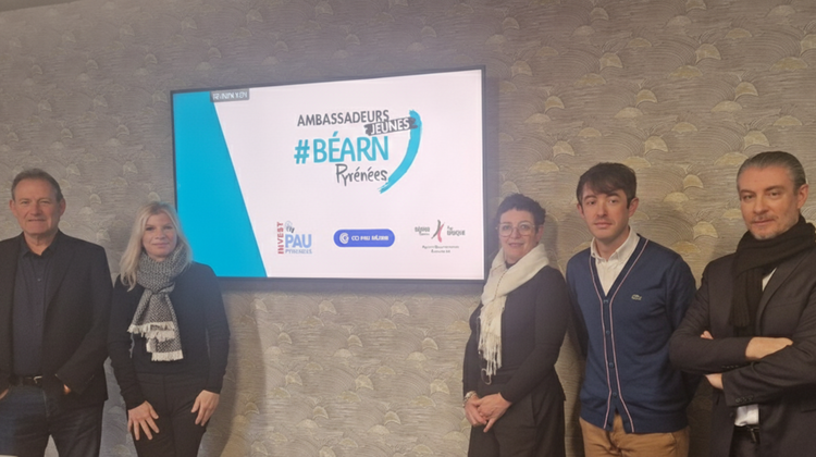 Les principaux acteurs derrière le lancement du Réseau des Jeunes Ambassadeurs du Béarn.