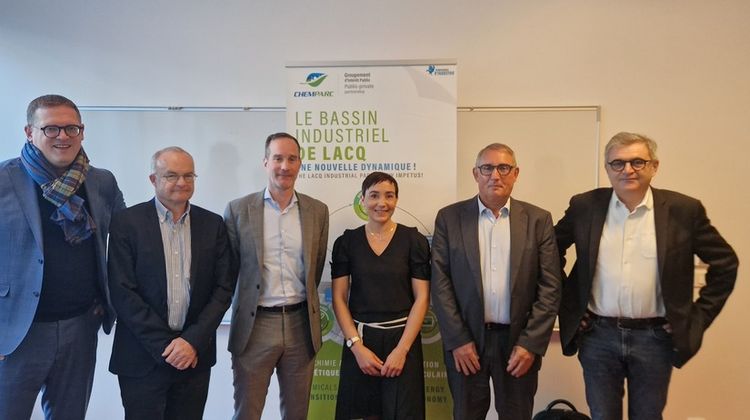 Les représentants des grands industriels du Bassin de Lacq entourent la PDG de Chemparc.