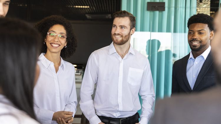 Des entrepreneurs se soutiennent