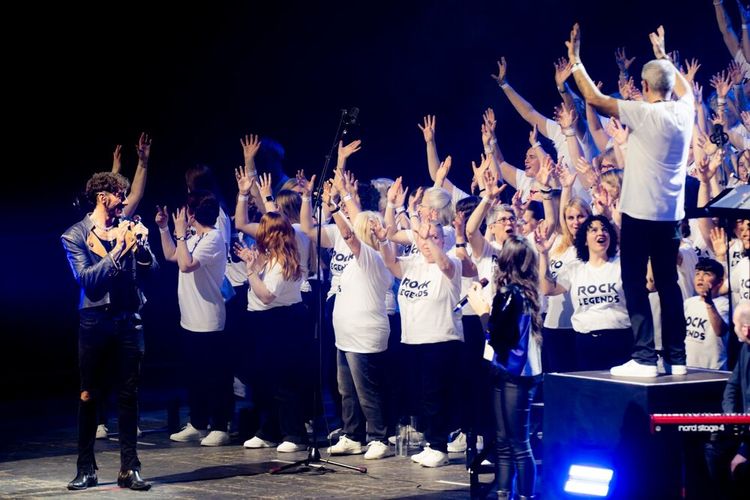 Certains choristes qui participent à l'action 15000 Voix pour les Légendes du Rock. Crédit photo : Olivier Brajon