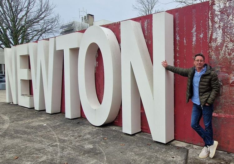 Fabien Cotteaux, le fondateur et directeur de l'entreprise Eove, implantée à Hélioparc, à Pau.