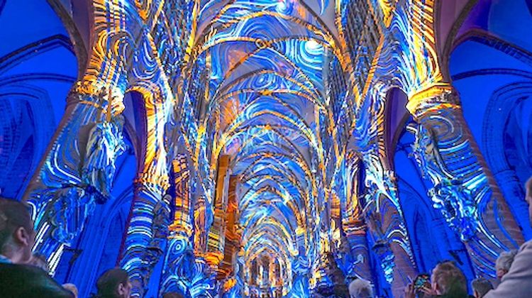 Bayonne en pleine lumière : Luminiscence révèle l’âme de la cathédrale