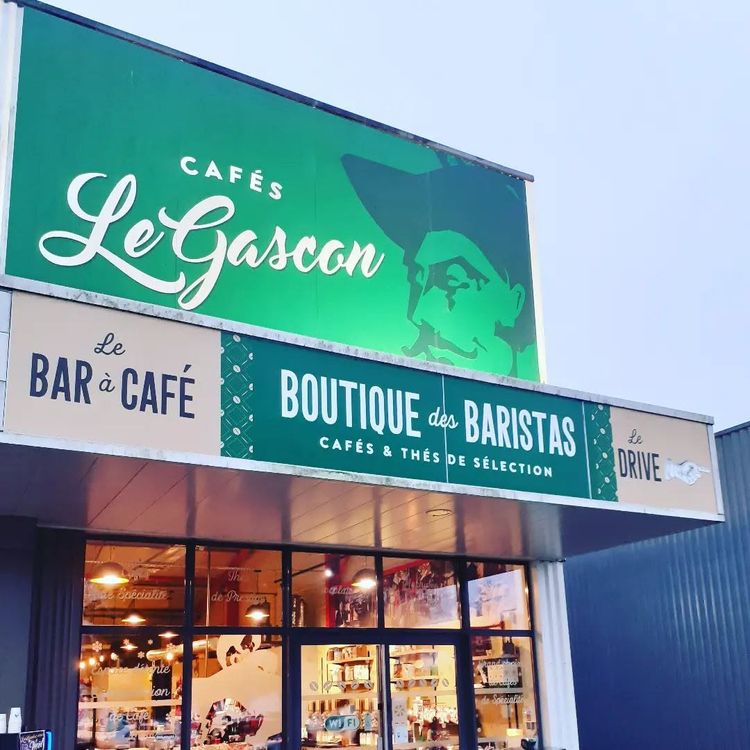 La boutique-café des Cafés Le Gascon, à Idron.